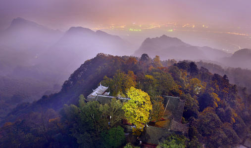 纯青城山