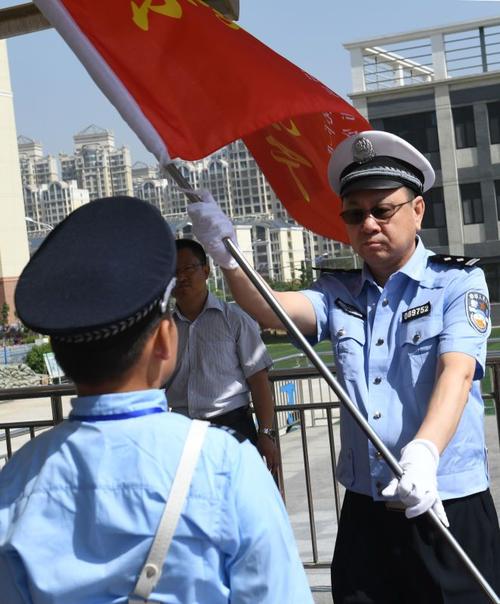 今天我是交警