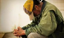 风雨中，握住你的手