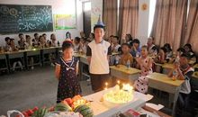 参加同学生日会