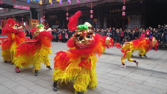龙狮飞跃元宵节