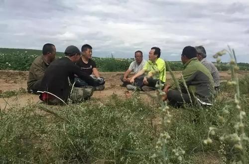中国农民展现奋斗精神