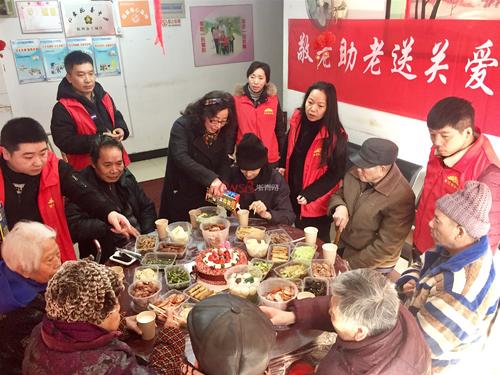 谁将要除夕晚餐？