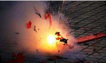 鞭炮声里的童年