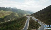 行驶在最美国道线上
