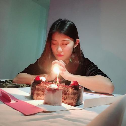 全都是吃喝玩乐造成的