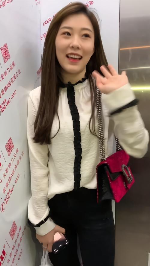 老师你的笑容最美