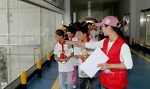 参观牛奶生产基地