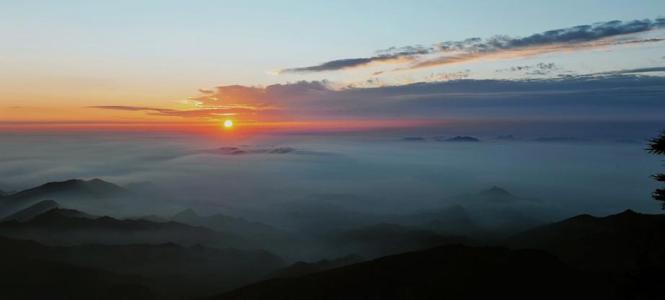 雾灵山日出