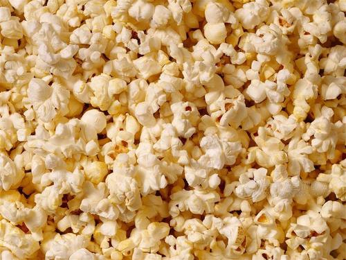 爆米花在阳光下