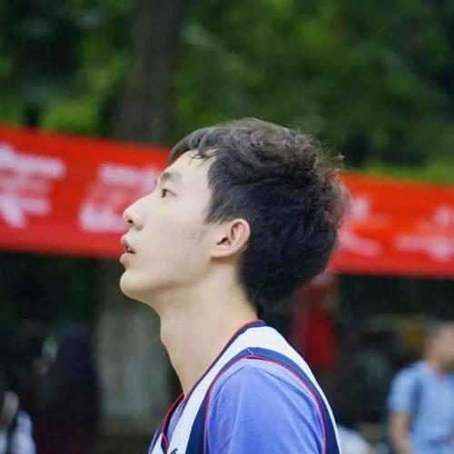 喜欢打篮球的孩子