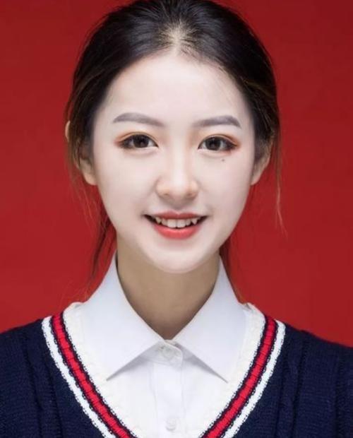 一张纸一个人