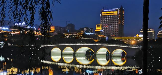 眉山的夜景