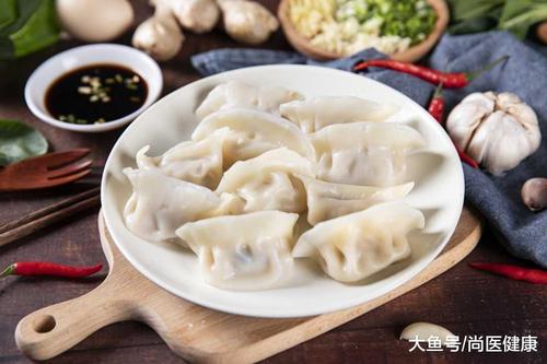 在除夕吃饺子