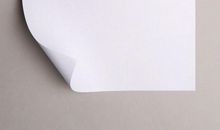 一张被晕开的白纸