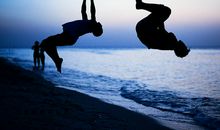 谁都不是一座孤岛