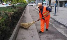 小区的清洁工人