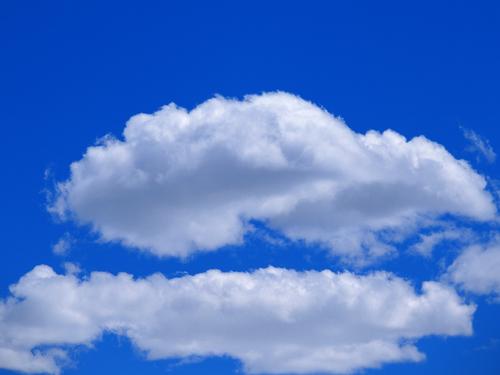 天空中的云