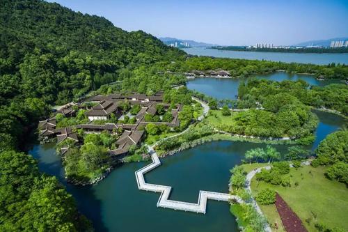 游览东吴公园