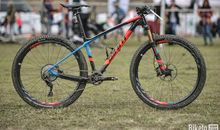 一场不分输赢的自行车比赛