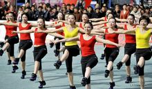 跳广场舞的快乐时光