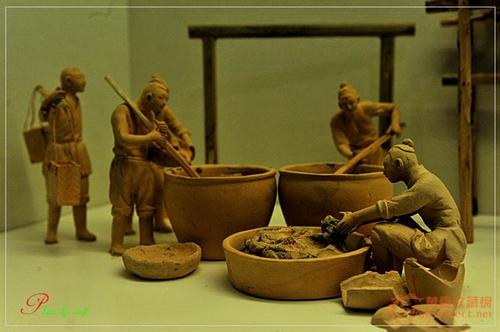 温暖的小粘土图