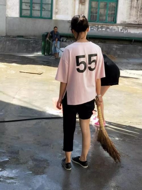 那场面，无奈
