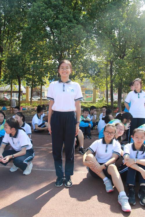 我们学会了团结互助