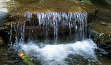 流过童年的小溪