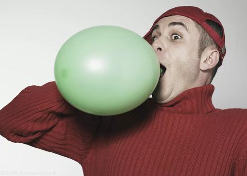 精彩的吹气球游戏