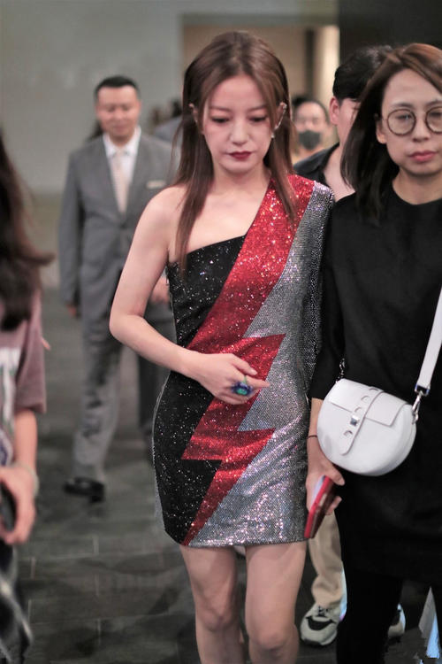 穿错衣服
