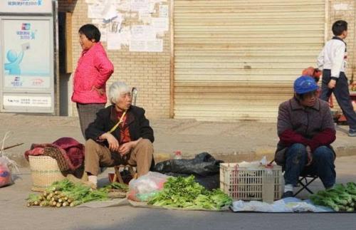 爷爷在市场之门