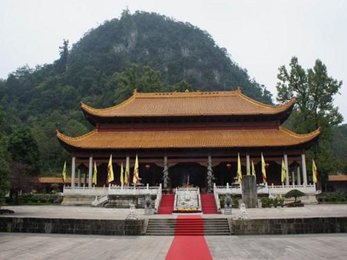 游顺帝墓