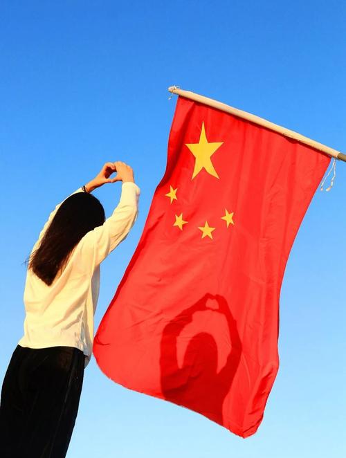用梦想铸就五星级红旗的时代