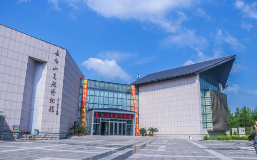 参观长白博物馆