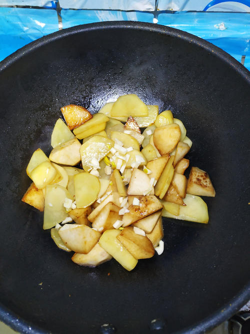 土豆在舌头上