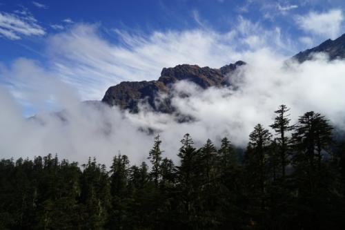 走进高山