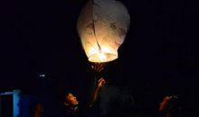 放许愿灯