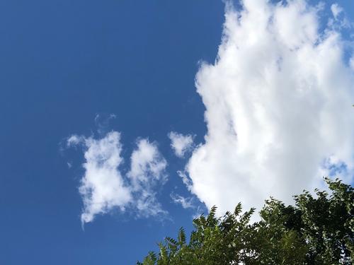 白云和乌云