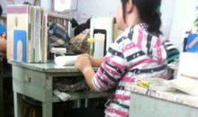 一位向内的女同学