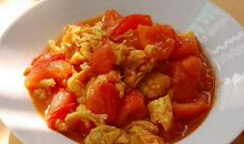 做西红柿炒鸡蛋的