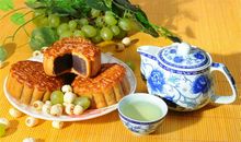 中秋节吃月饼