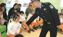 我敬佩的保安叔叔