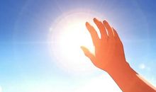 请抓紧朋友的手