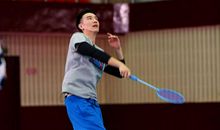 拉上老爸打羽毛球