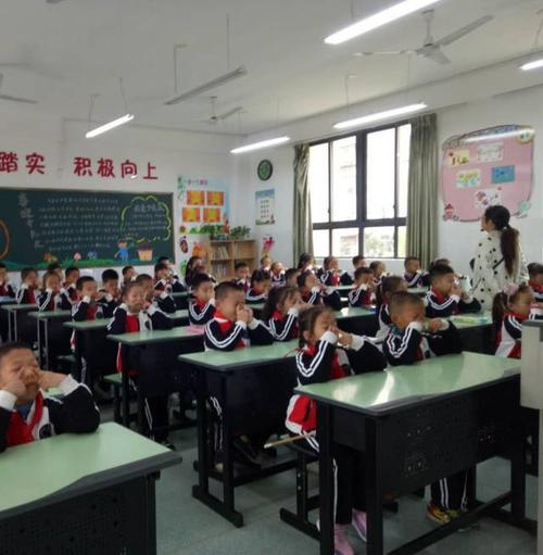 难忘的眼保健操比赛
