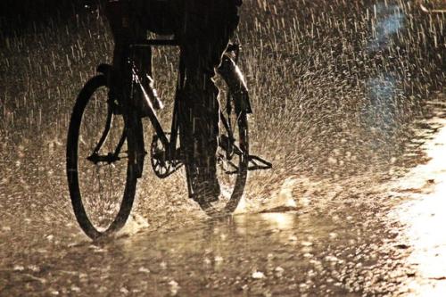 雨中的悲伤