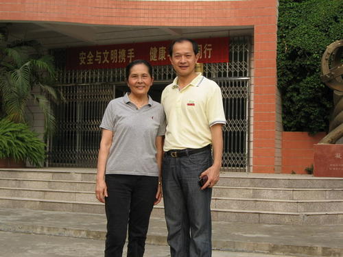 回到母校