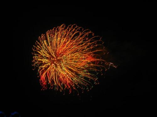 每个烟花