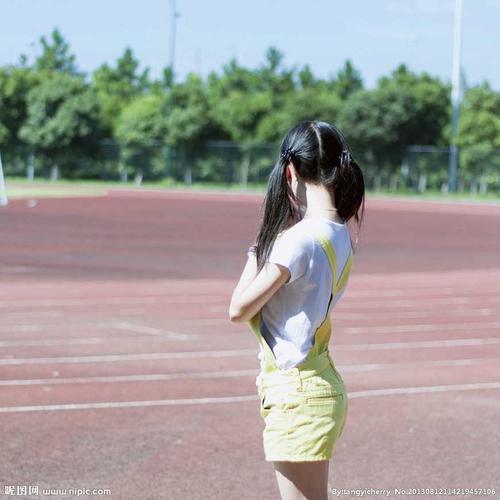 校园后视图